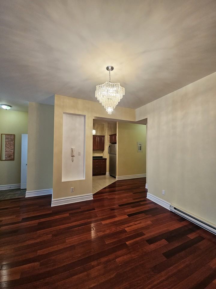 169 Rue Sherbrooke Est #A - Photo 7 of 26