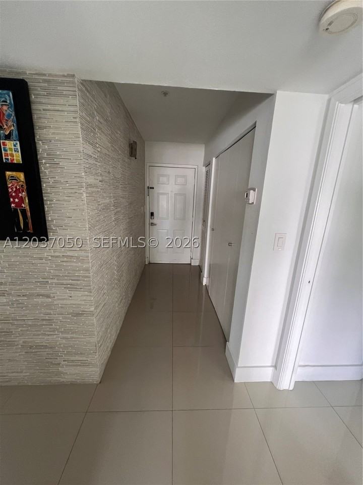4370 Nw 107th Ave #202 - Photo 4 of 24