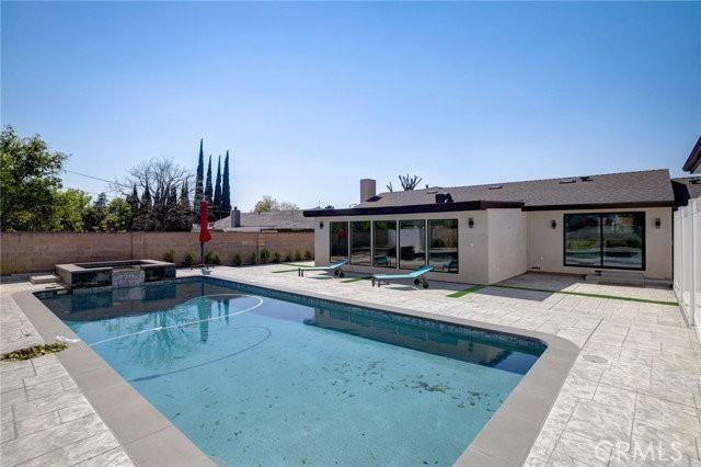10920 Garden Grove Ave - Photo 2 of 8