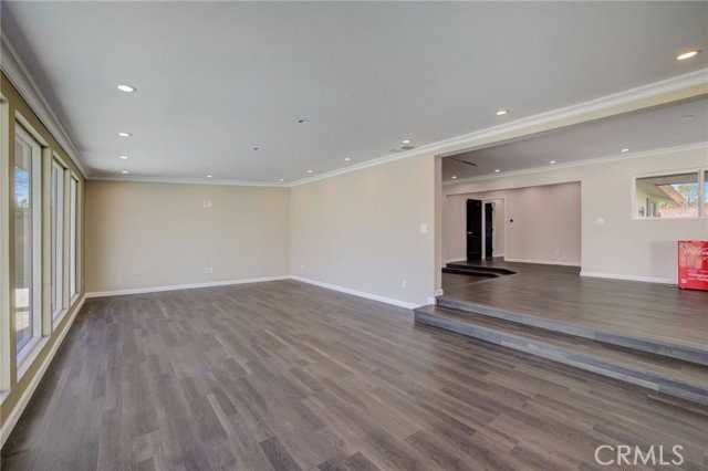10920 Garden Grove Ave - Photo 3 of 8