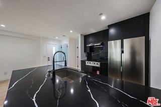 1525 S Carmelina Ave #1527-1-2 - Photo 4 of 8