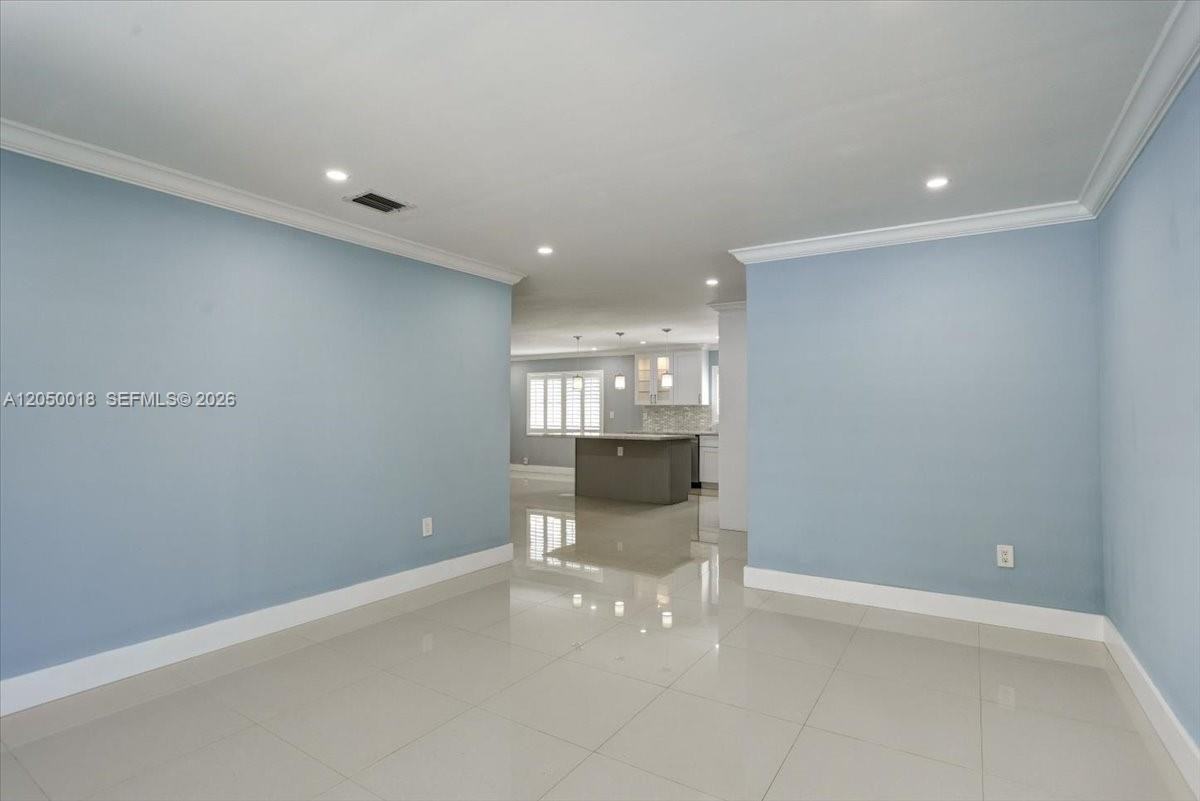 1750 Sw 21st St - Photo 2 of 8