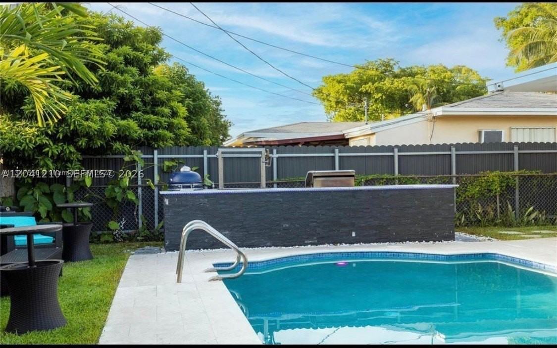 16100 Ne 9th Ct - Photo 5 of 20