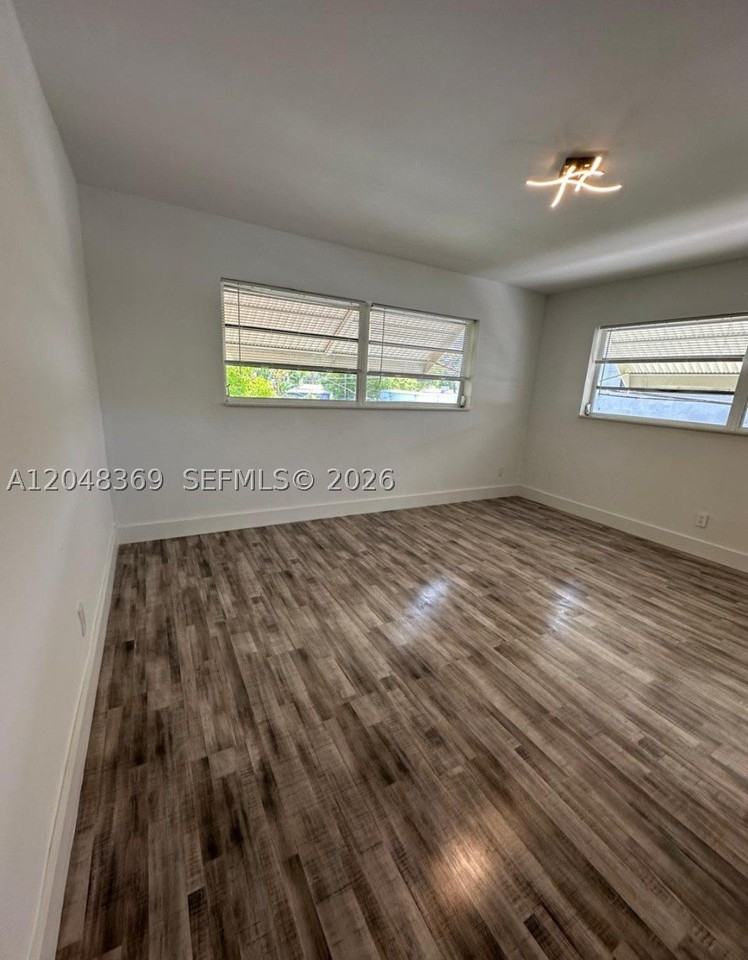 1722 Mayo St #207 - Photo 3 of 11