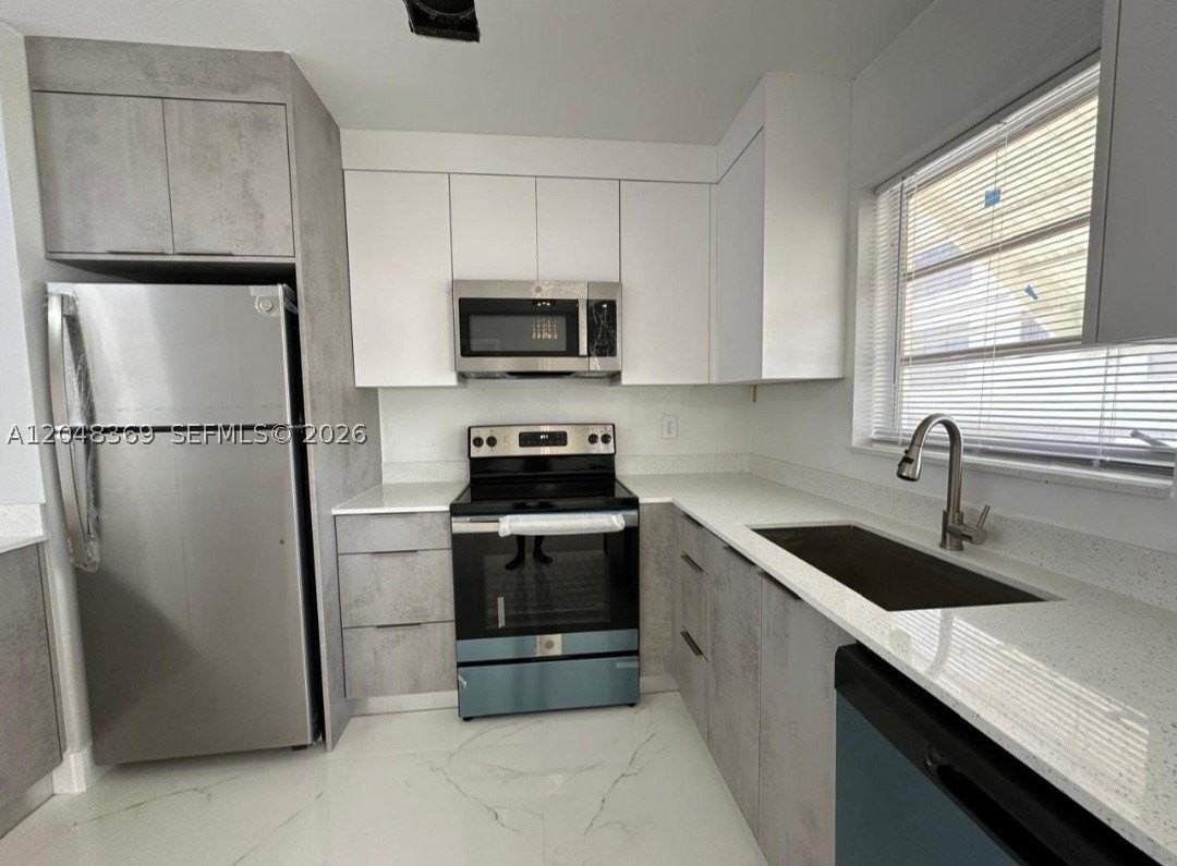 1722 Mayo St #207 - Photo 6 of 11