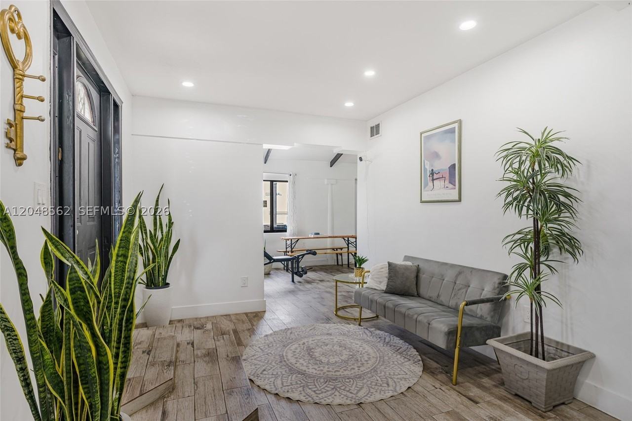 2275 Nw 30th St #0 - Photo 5 of 27