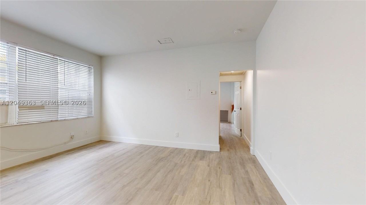 828 Pennsylvania Ave #7 - Photo 6 of 17