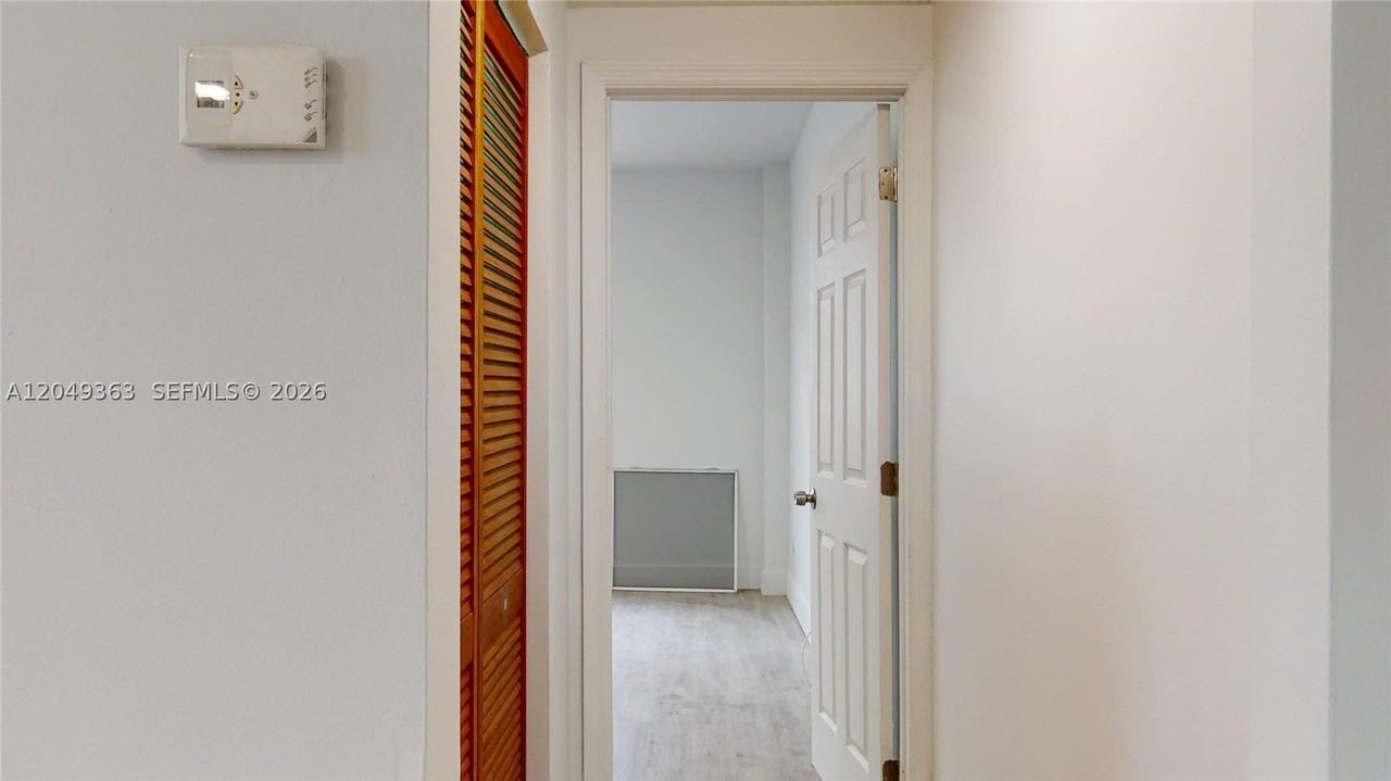 828 Pennsylvania Ave #7 - Photo 7 of 17