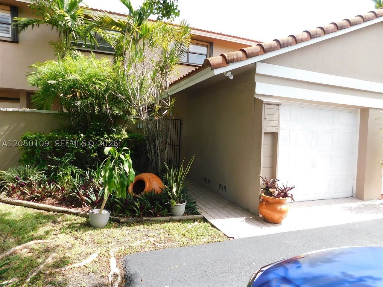 11648 Sw 91st Ter #11648 - Photo 2 of 33