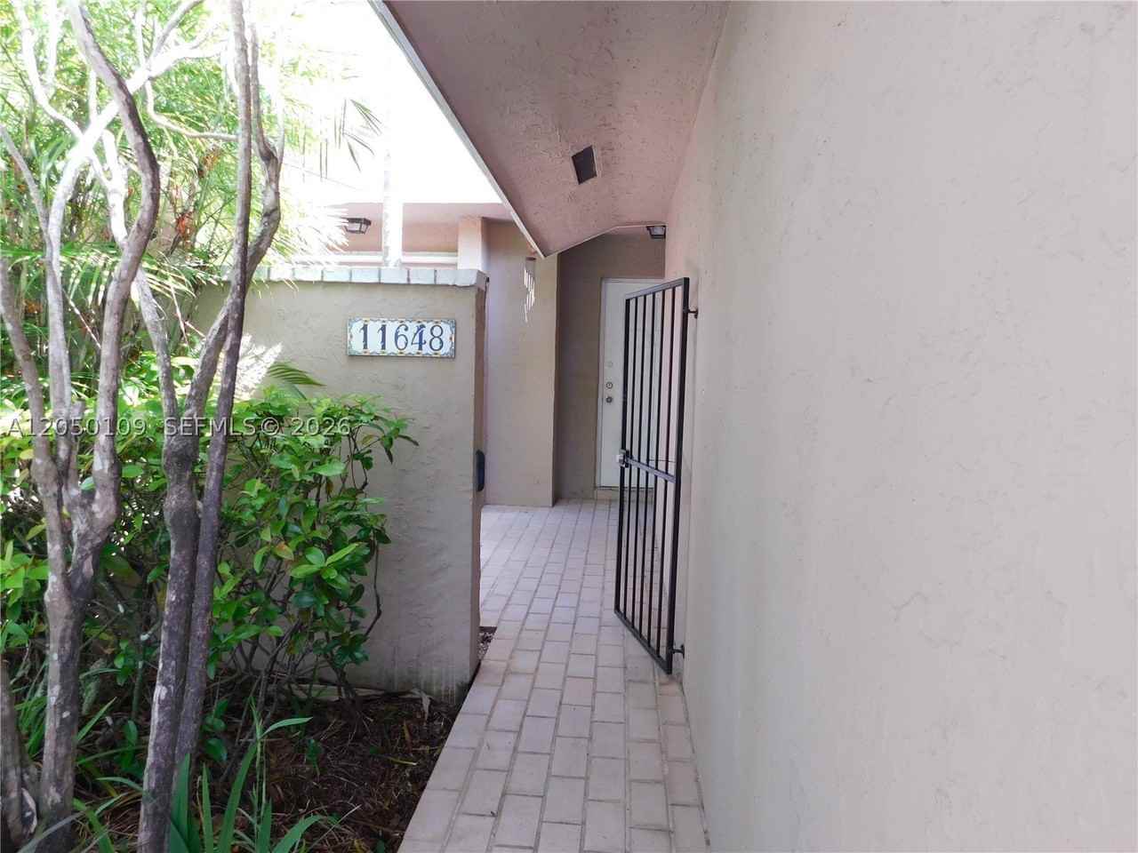 11648 Sw 91st Ter #11648 - Photo 5 of 33