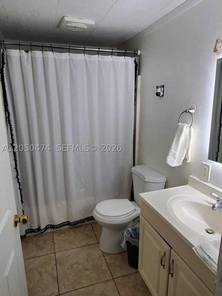 13101 Sw 14th St #1 - Photo 7 of 12