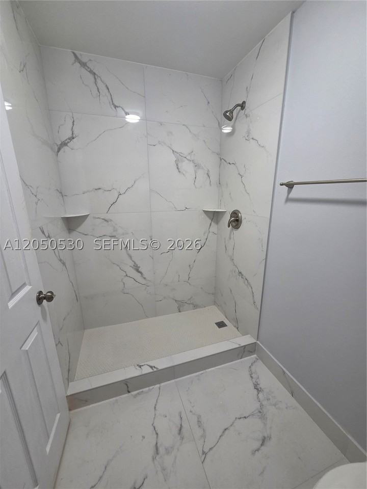 10028 Nw 41st St #39-4 - Photo 6 of 10