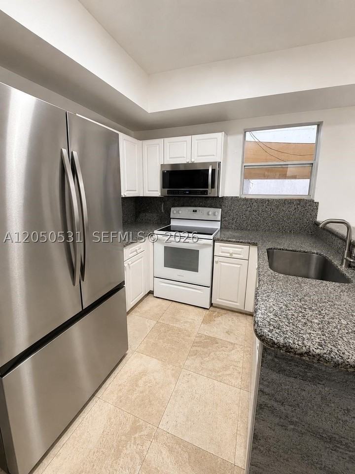 5230 Nw 109th Ave #4 - Photo 7 of 18