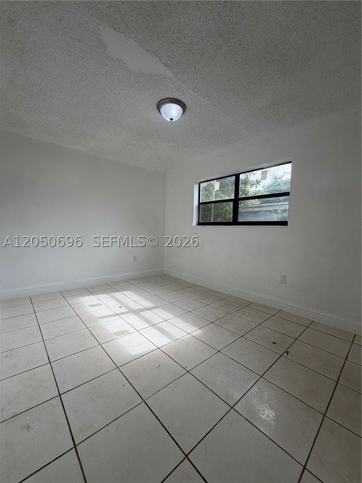 760 Ne 131st St #760 - Photo 7 of 14