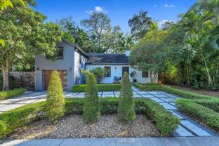 8225 Ne 8th Ct - Photo 1 of 1