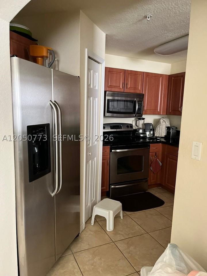 11401 Nw 89th St #104 - Photo 6 of 16