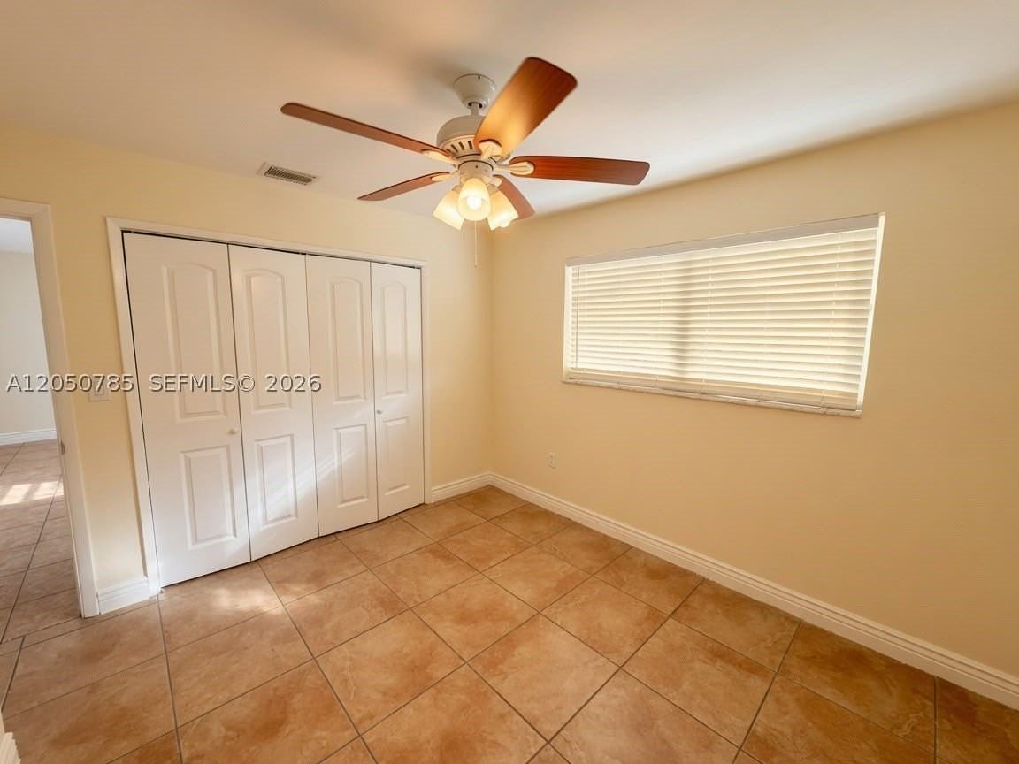 2633 Nw 9th Ave #1-2 - Photo 4 of 8
