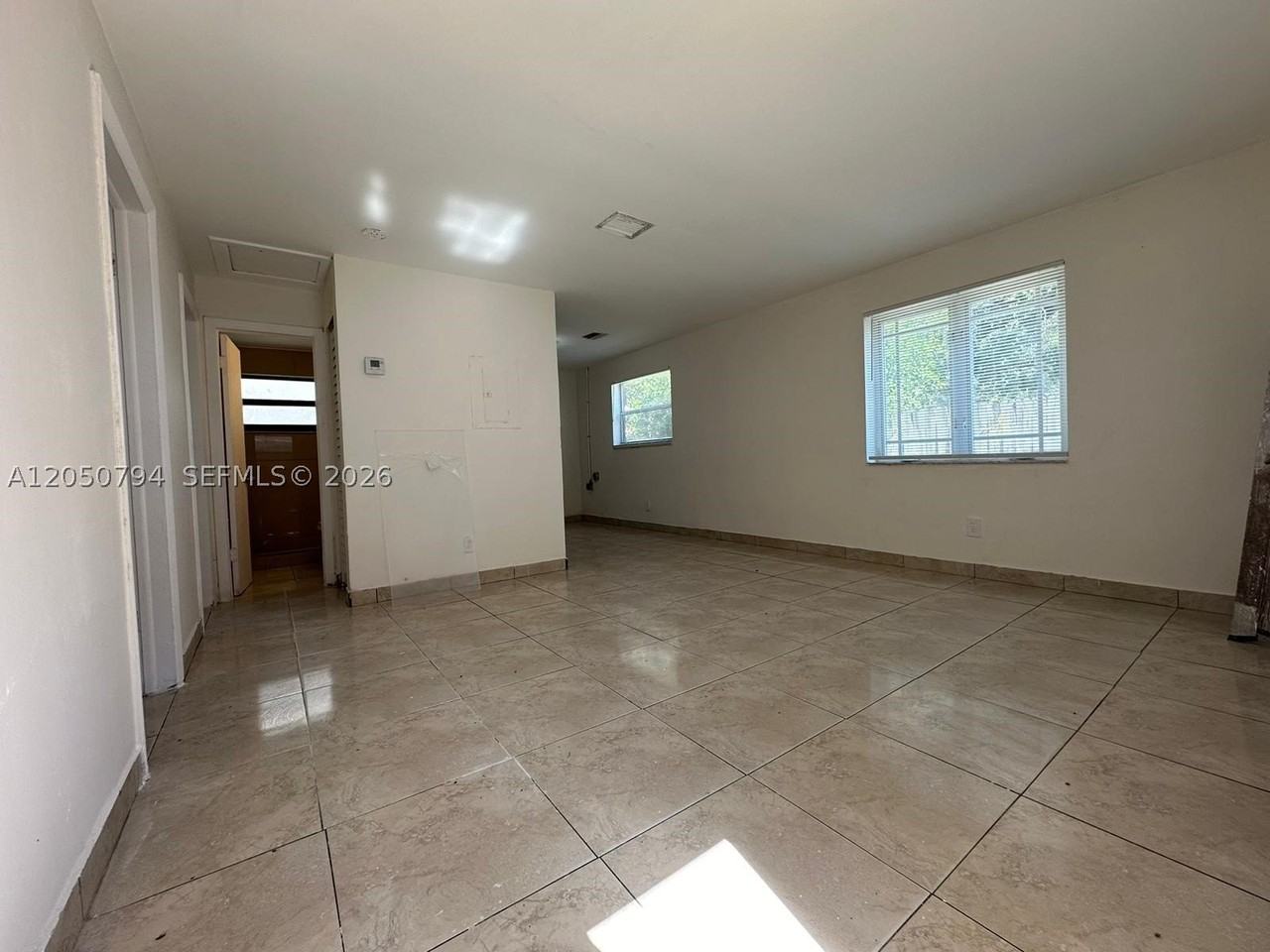 623 Nw 9th Ave #3 - Photo 5 of 14
