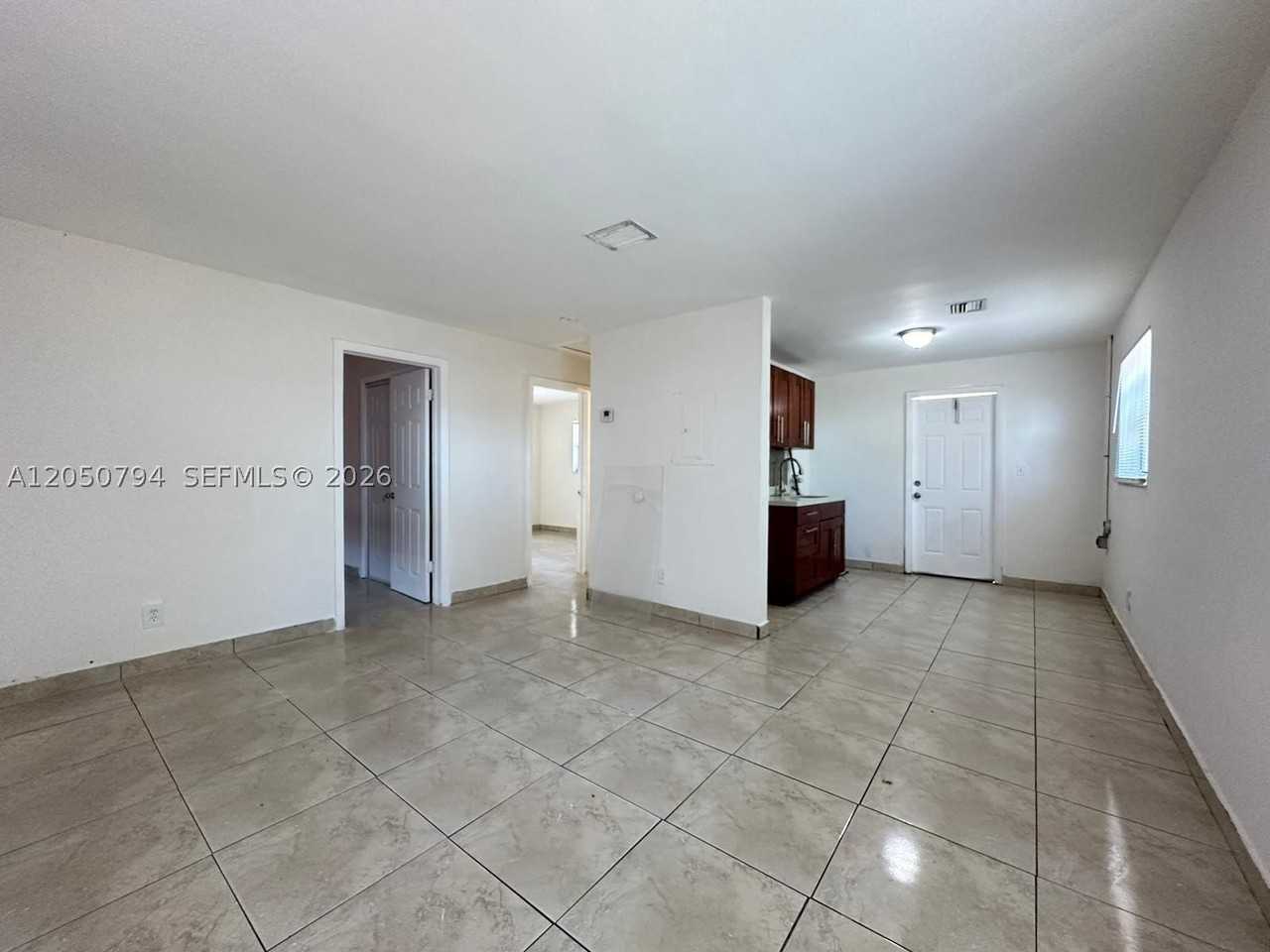623 Nw 9th Ave #3 - Photo 6 of 14