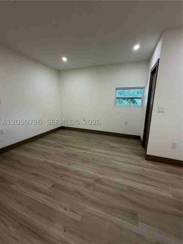 2145 Nw 33rd St #1 - Photo 5 of 8
