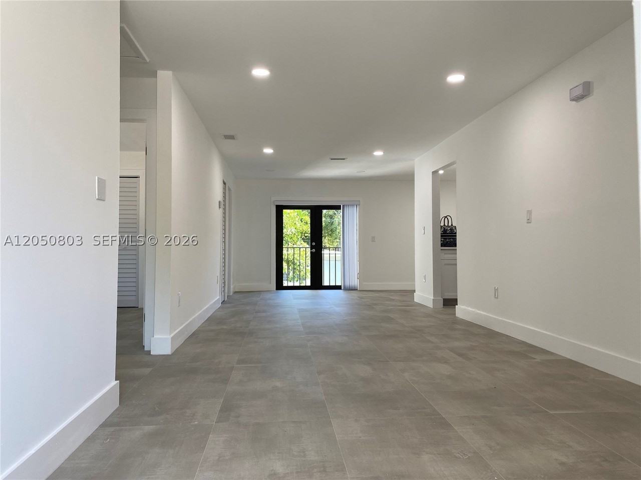 3626 Sw 16th St #3626 - Photo 2 of 23
