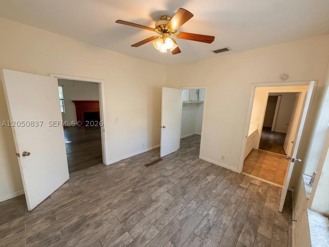 706 9th St #A - Photo 2 of 11