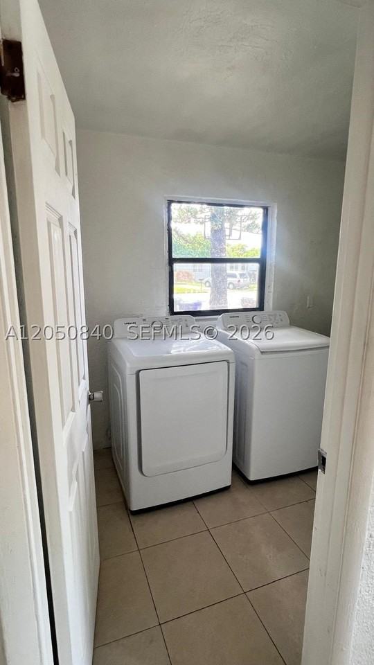 1742 Nw 29th Way #1742 - Photo 4 of 11
