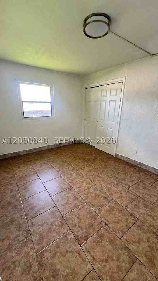 1742 Nw 29th Way #1742 - Photo 6 of 11