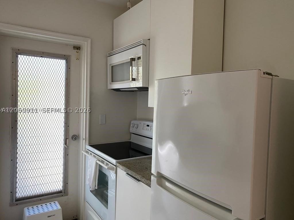 7935 Carlyle Ave #10 - Photo 7 of 10