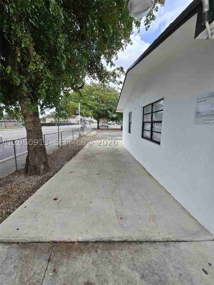7090 Nw 17th Ave #3 - Photo 3 of 16