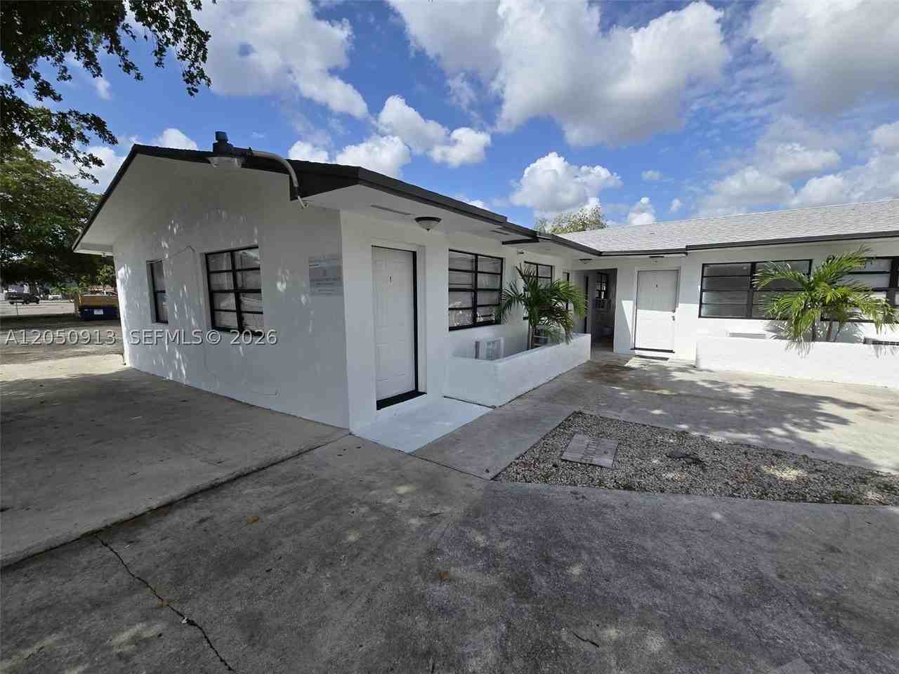 7090 Nw 17th Ave #3 - Photo 5 of 16