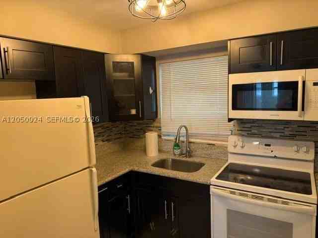 1859 Wiley St #3 - Photo 2 of 24