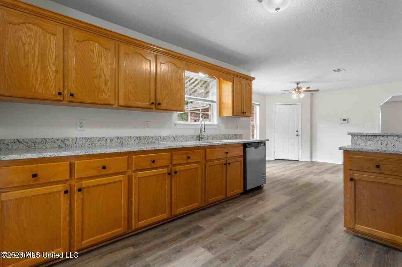 8909 Mermaid Ave - Photo 6 of 15