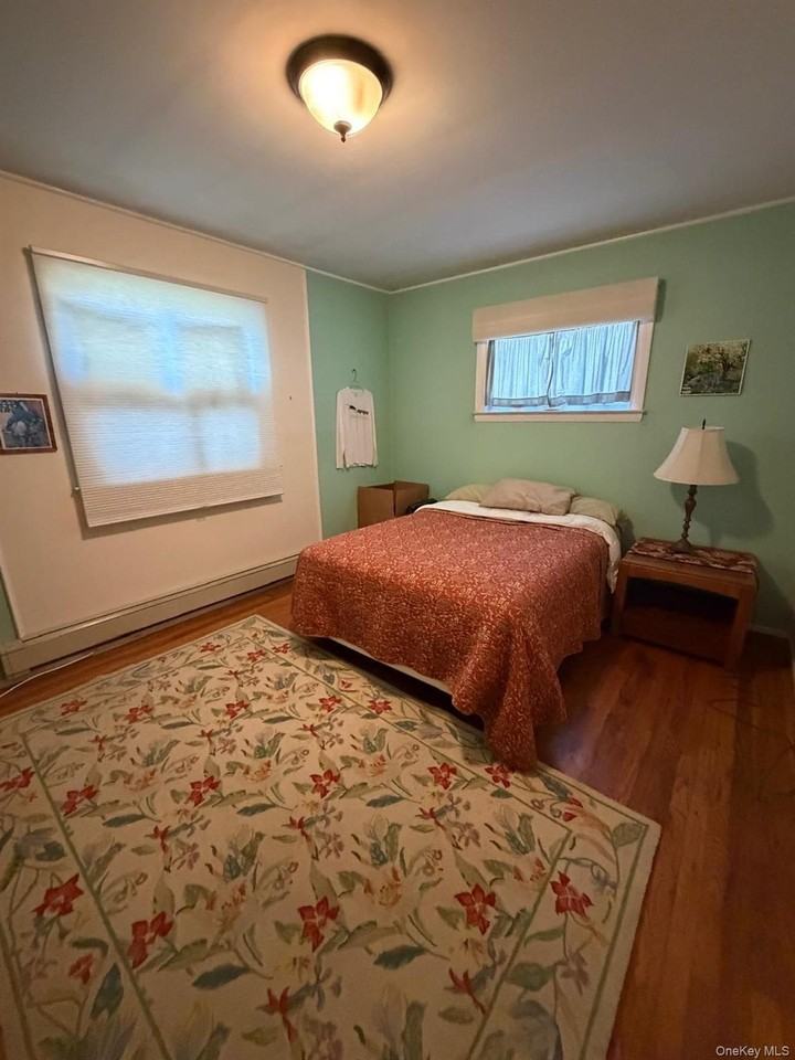 25 Surrey Ln - Photo 3 of 17