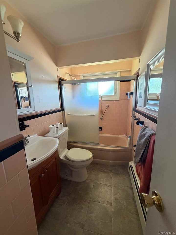 25 Surrey Ln - Photo 4 of 17