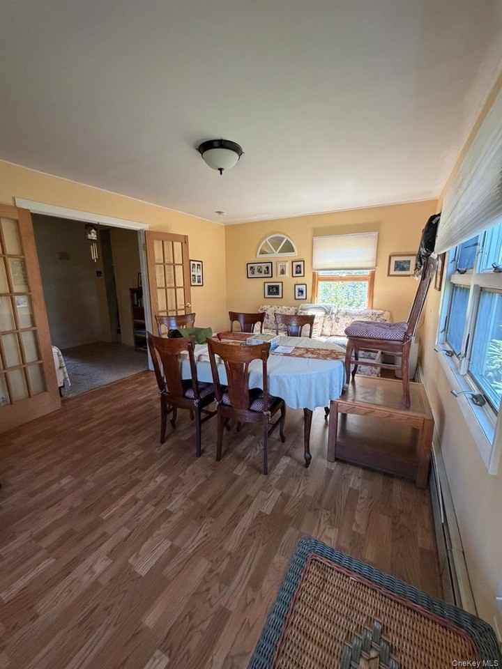 25 Surrey Ln - Photo 6 of 17