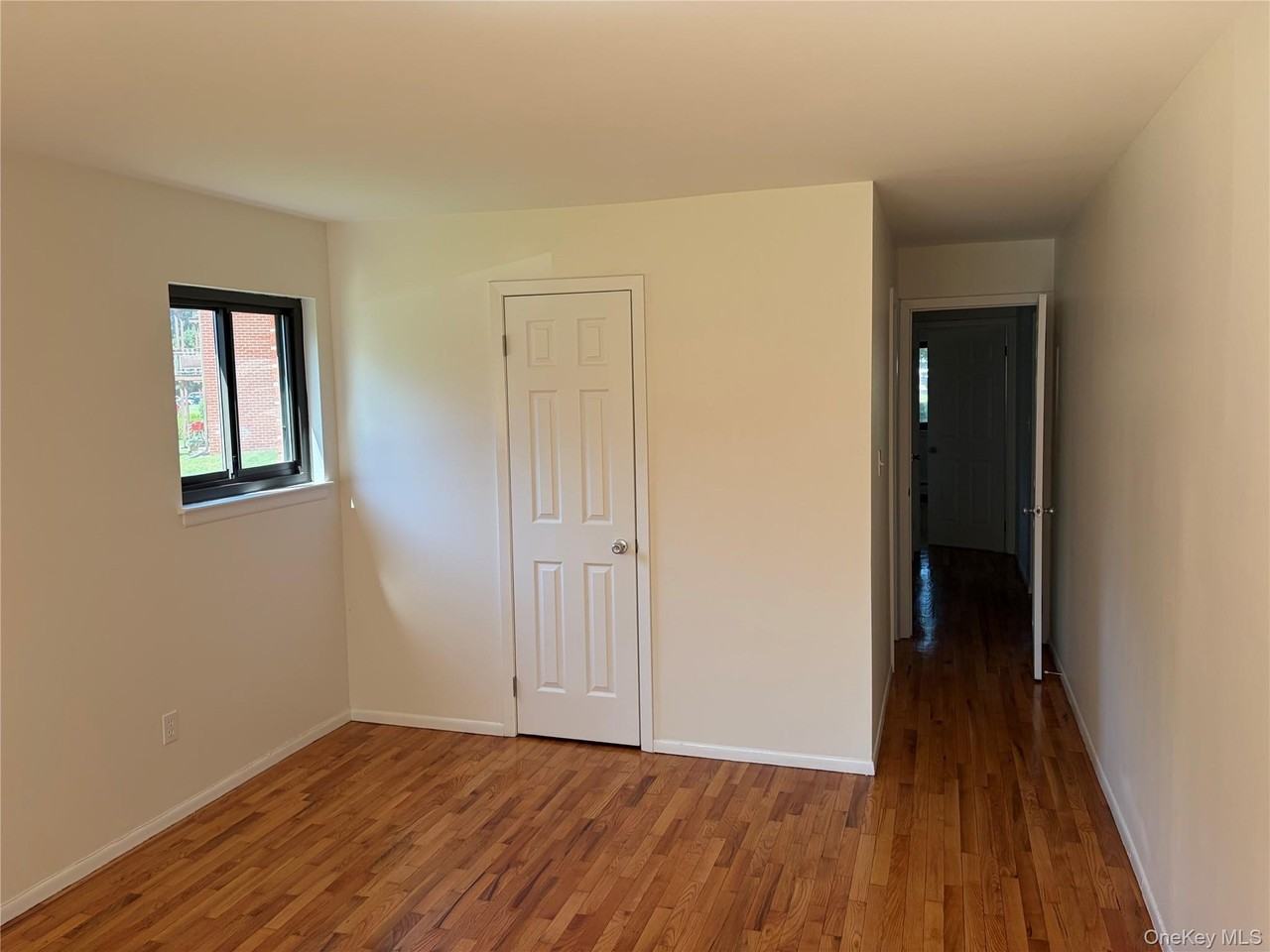 3 Darian Ct #1D - Photo 5 of 8