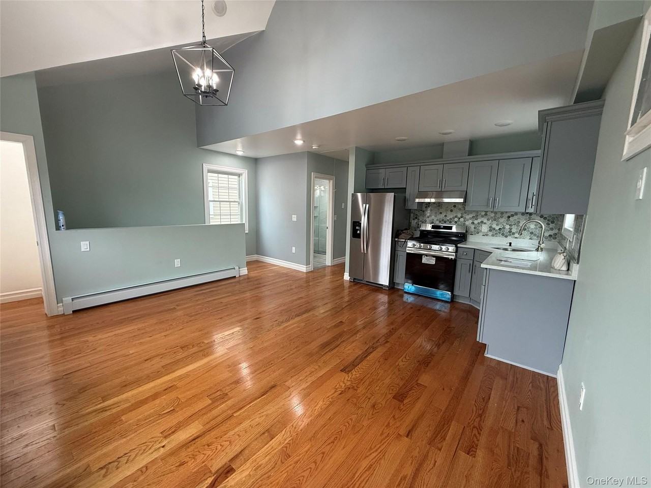 10439 210th St - Photo 6 of 18