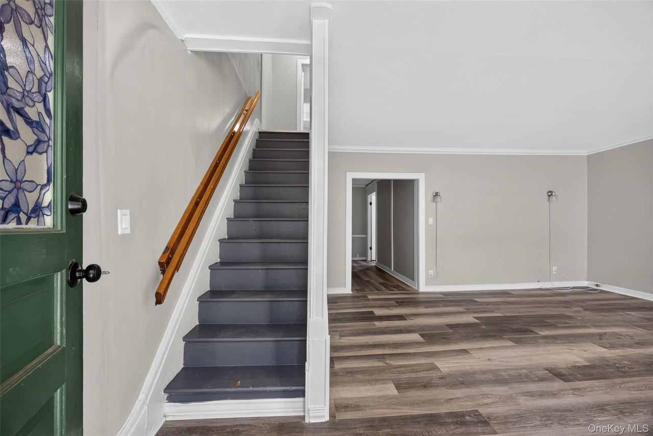 10 Washington Ave #3 - Photo 4 of 23
