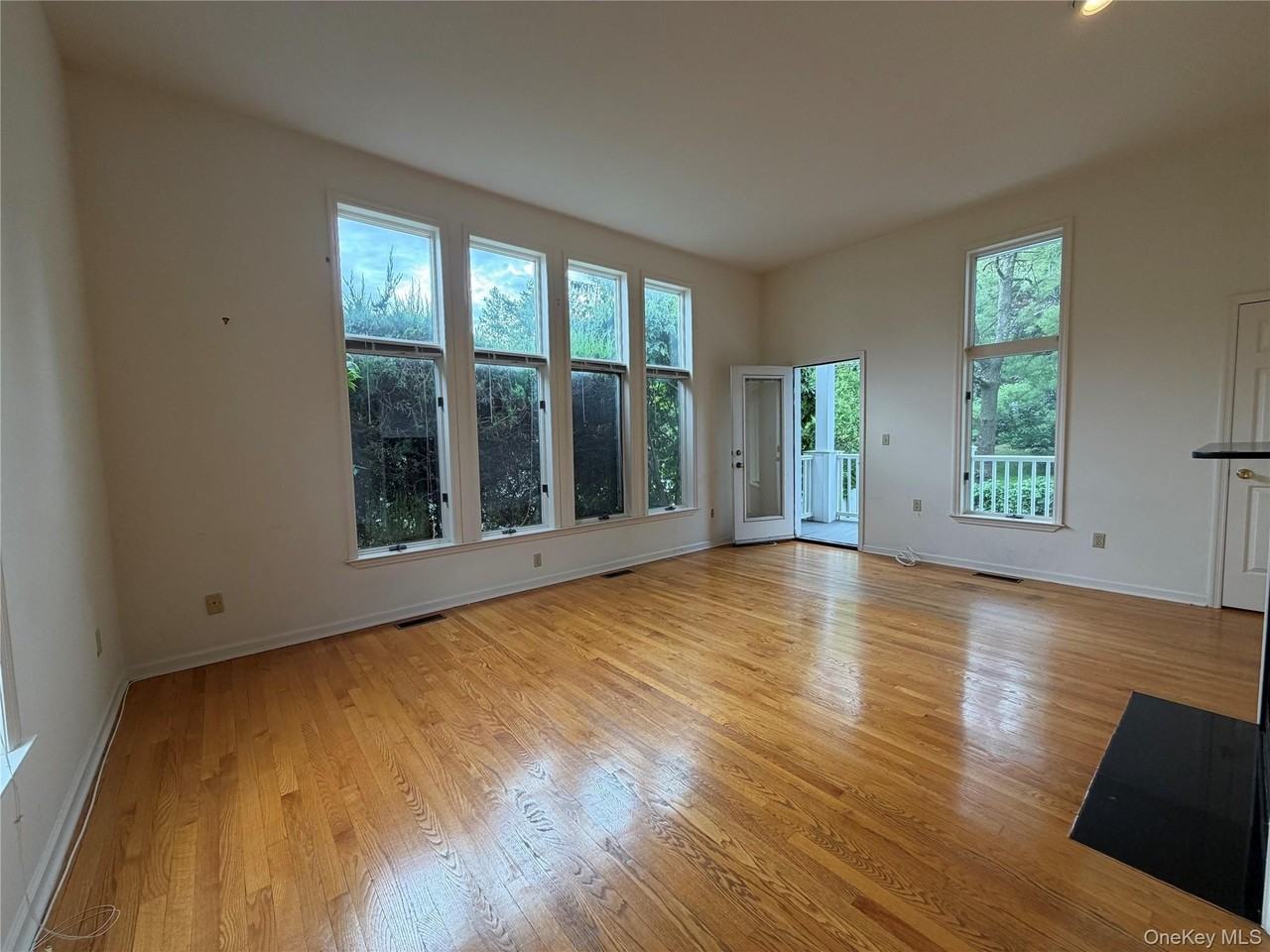 6 Cornell Pl - Photo 2 of 17