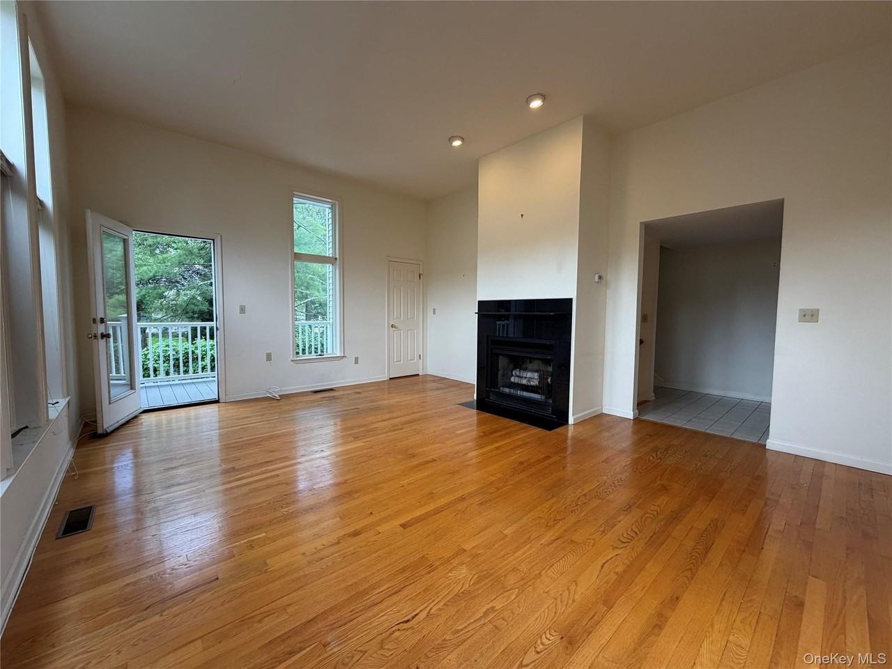 6 Cornell Pl - Photo 3 of 17