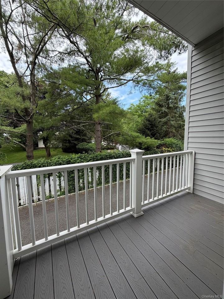 6 Cornell Pl - Photo 4 of 17