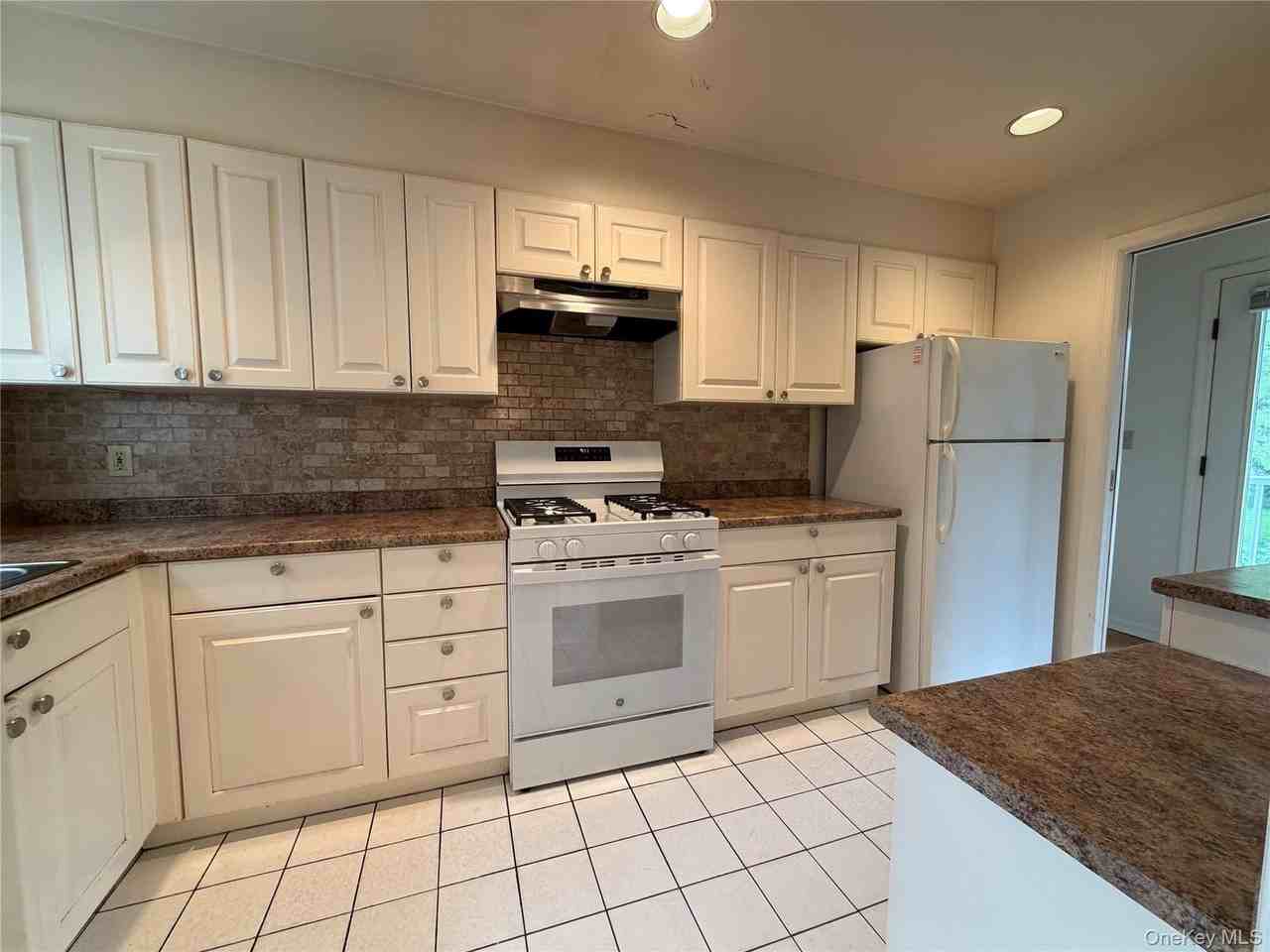 6 Cornell Pl - Photo 6 of 17