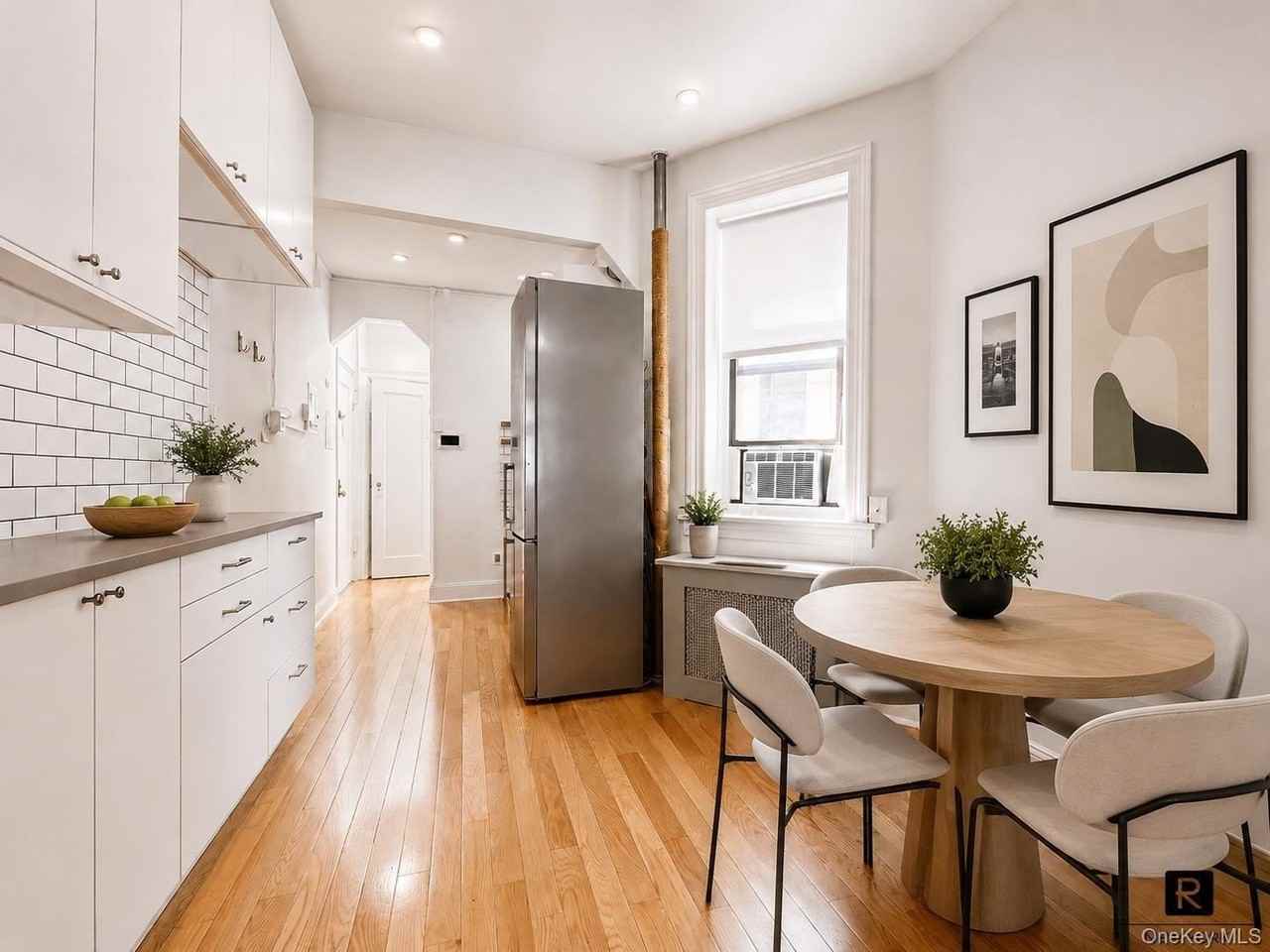 100 Suffolk St #4A - Photo 3 of 5