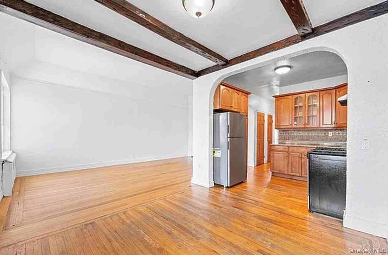 2428 84th St #1 - Photo 4 of 12