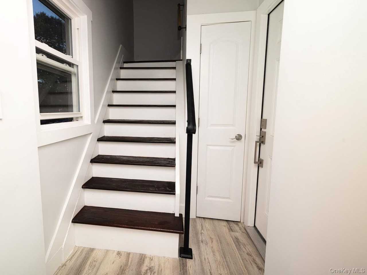 47 Wood St #2ndFL - Photo 2 of 16