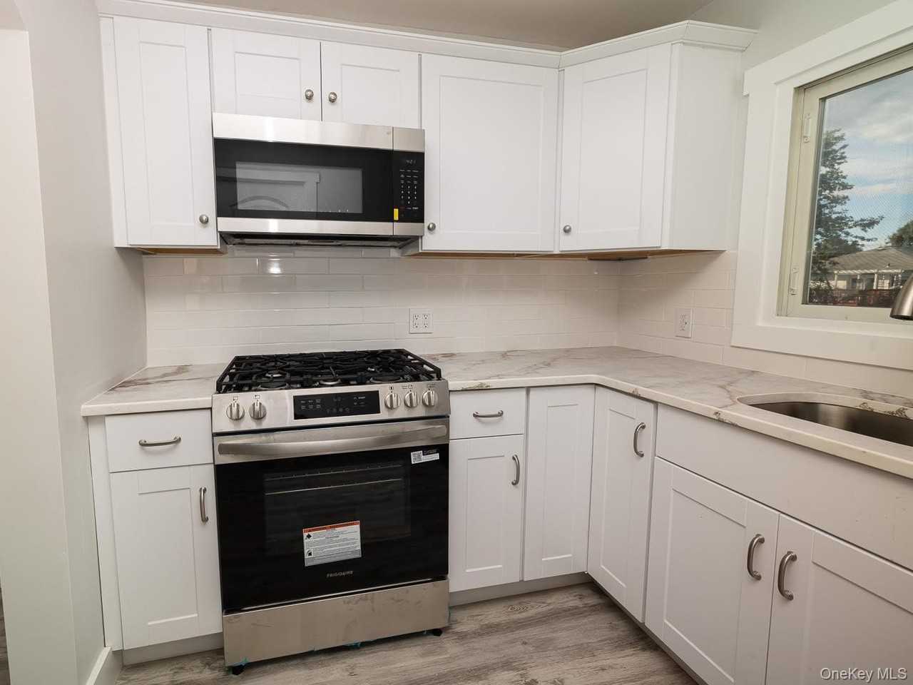 47 Wood St #2ndFL - Photo 3 of 16