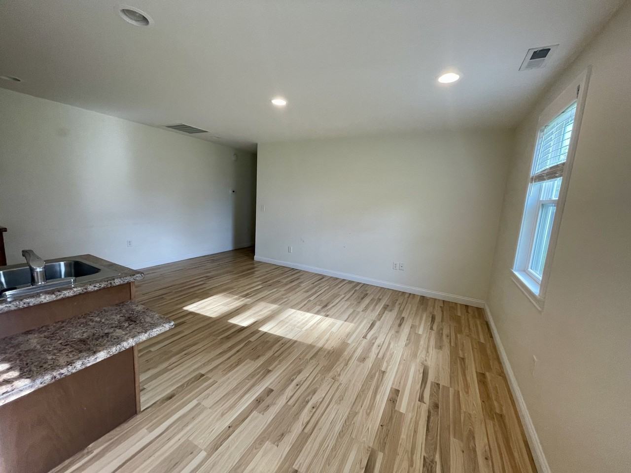 1414 W Mulberry St #1 - Photo 4 of 15