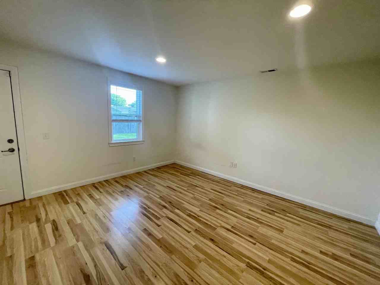 1414 W Mulberry St #1 - Photo 7 of 15