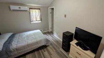 featured image of E 6th St